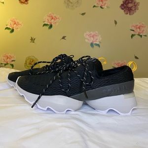 Sorel Kinetic Impact Brand New Never Worn without box